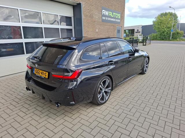 BMW 3-SERIE Touring 330i 245 PK M- Full opties