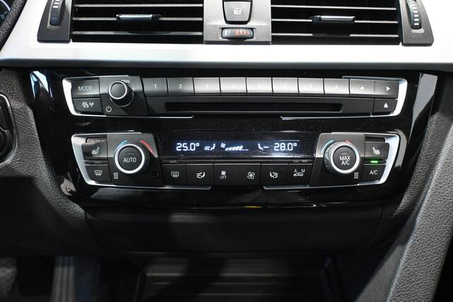 BMW 3-SERIE Touring 318i Corporate Lease Executive Automaat Clima Navigatie Rijklaarprijs Inruil Mogelijk!