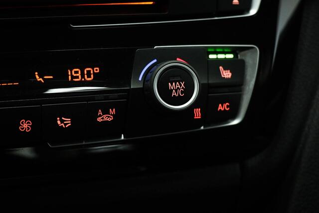 BMW 3-SERIE Touring 318i High Executive Sport | LEDER | ADAPTIVE LED | HEAD UP |