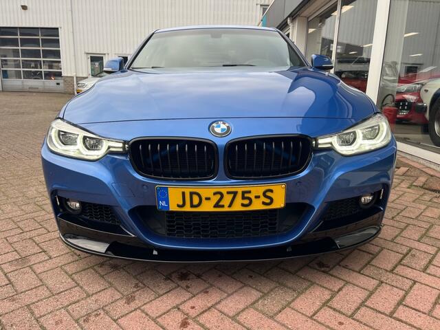 BMW 3-SERIE 318Ii M Sport AUT. Clima Cruise PDC Leder