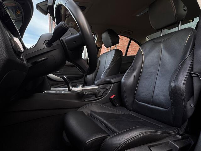 BMW 3-SERIE 318i 136PK Automaat Luxury Edition Leer LED