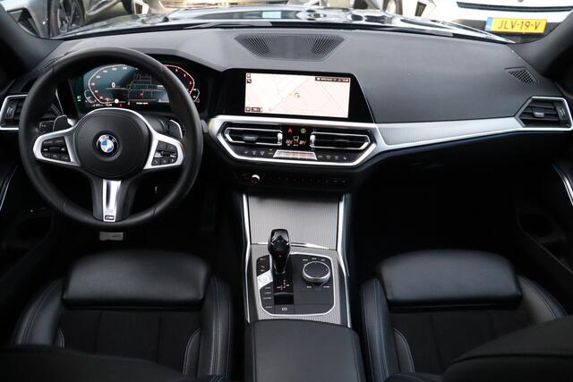 BMW 3-SERIE Touring 330e M-Sport 292pk PHEV | Adap. Cruise | Carplay | Stoelverwarming | Sfeerverlichting | Navigatie | DAB