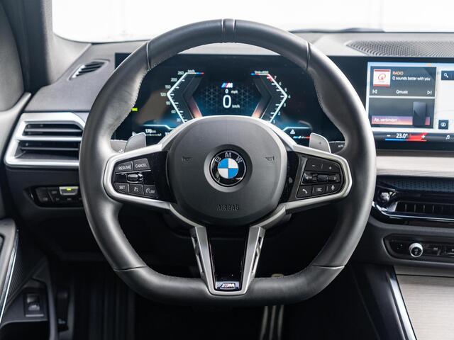 BMW 3-SERIE Sedan 318i | M Sportpakket | Comfort Pack | Comfort Access | Achteruitrijcamera | Stoelverwarming | 18''