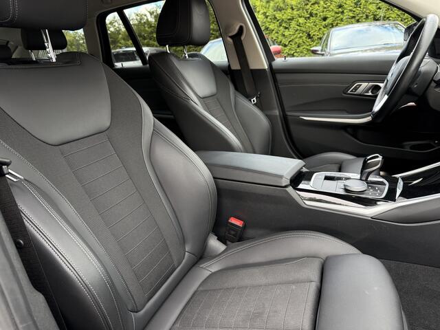 BMW 3-SERIE Touring 330e Sport line Aut., Trekhaak | Navi+