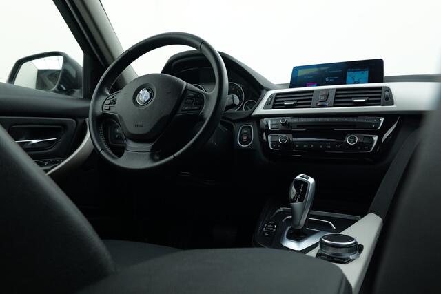 BMW 3-SERIE Touring 318i Executive | Automaat | PDC V+A | HiFi