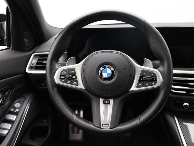BMW 3-SERIE Sedan M340i xDrive M Sportpakket Pro | Travel Pack | Innovation Pack | Comfort Pack | Entertainment Pack | Stuurwielrand Verwarmd | Schuifdak | Elektrisch Verstelbare M Sportstoelen | Driving Assistant Professional | Harman Kardon | 19''