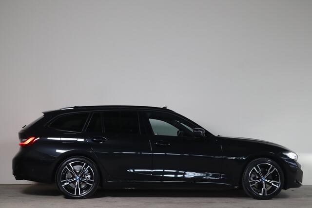 BMW 3-SERIE Touring 320e M-Sport NL-Auto!! Elek.Trekh. I Pano I Sfeer