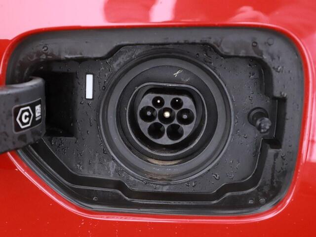 BMW 3-SERIE Touring 330e Business Edition Plus