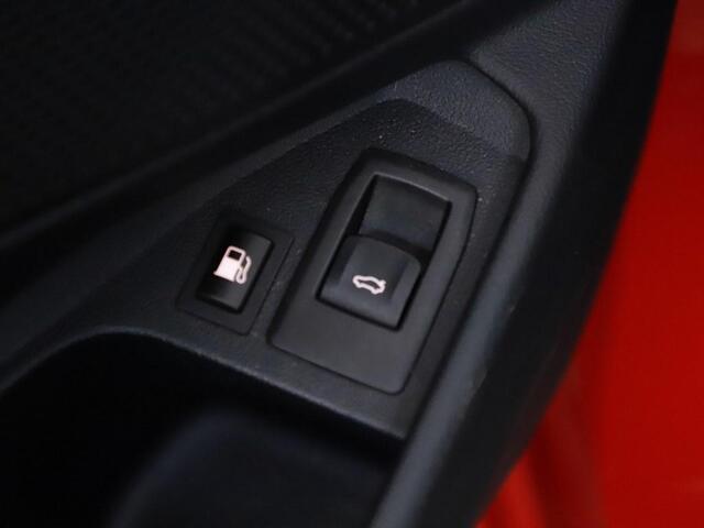 BMW 3-SERIE Touring 330e Business Edition Plus