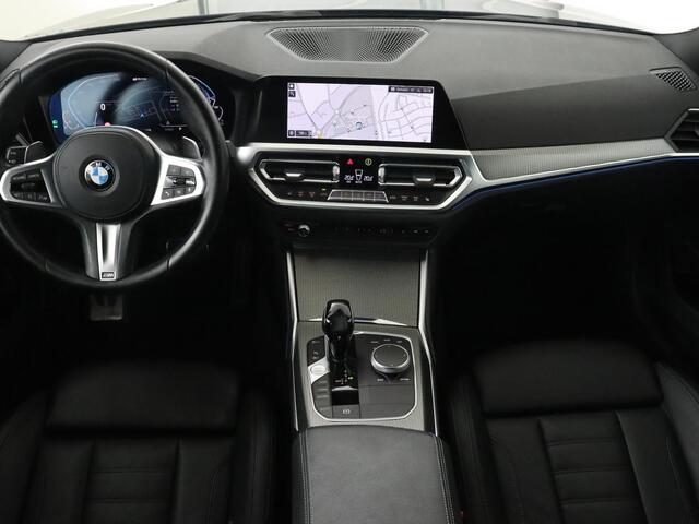 BMW 3-SERIE 330e M Sport | Leder | Stoelverwarming | Carplay | Sportstoelen | Laserlicht | Live Cockpit | Sfeerverlichting | Navigatie | Parkeerhulp | Climate control | Bluetooth | Cruise control