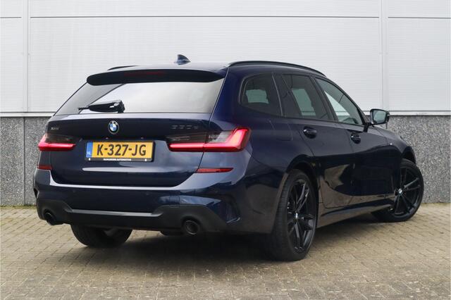 BMW 3-SERIE Touring 330e xDrive M-Sport Panorama / 19inch / Harman Kardon /