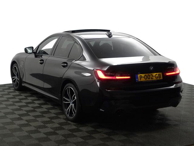 BMW 3-SERIE 330e M Sport- Schuifdak, Laser Led, Stuur/Stoelverwarming, Head Up, Memory Seats, Sfeerverlichting