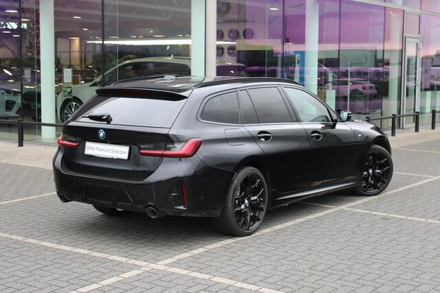 BMW 3-SERIE Touring 330e High Executive M Sport Automaat / Panoramadak / Trekhaak / Sportstoelen / Active Cruise Control / Adaptieve LED / Parking Assistant Plus / Comfort Access