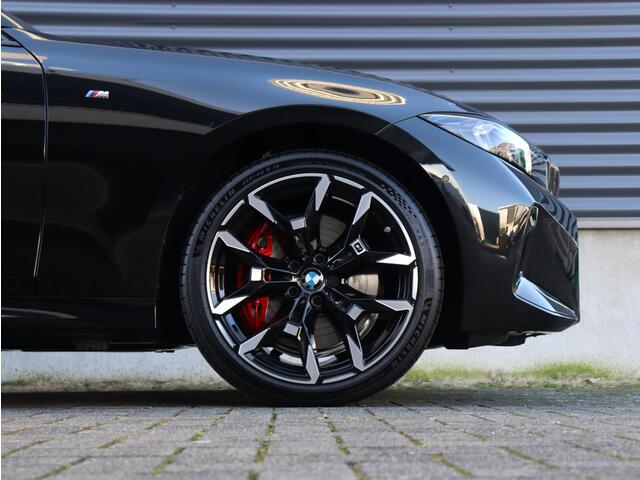 BMW 3-SERIE 330e Sedan | M Sportpakket Pro | Innovation Pack | Comfort Pack