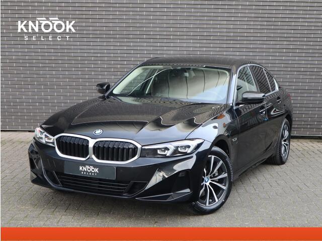BMW 3-SERIE Sedan 320e High Executive Automaat / Live Cockpit Plus / Stoelverwarming / Widescreen Display / Extra Getint Glas / Climate Control / 17 Inch / Neerklapbare Achterbank / Hifi / Lichtpakket / Sportstoelen / LED