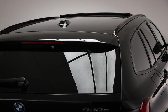 BMW 3-SERIE Touring 330e M-Sport | PANORAMADAK | SUPERSPORT STOELEN | COMFORT / INNOVATION / TRAVEL- PACK | DAB | APPLE | CAMERA