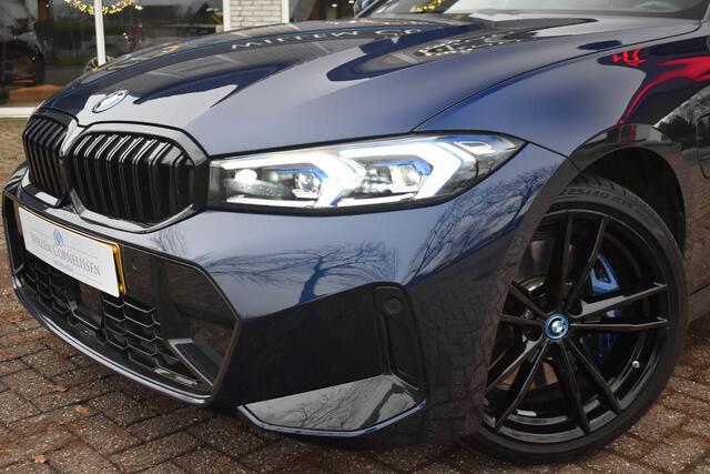 BMW 3-SERIE 320e M-Sport ACC Head Up Elc Stoelen Leder Camera