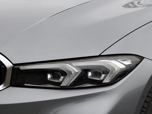 BMW 3-SERIE Touring 320e | Leder | Camera | Sportstoel. | PDC voor + achter