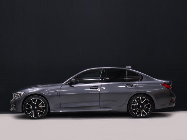 BMW 3-SERIE 330e eDrive Sport [TREKHAAK, CRUISE CONTROL, APPLE CARPLAY, ANDROID AUTO, ACHTERUITRIJCAMERA, PDC V+A, STOELVERWARMING, AUTOMATISCHE AIRCO, BMW LED, NIEUWSTAAT]
