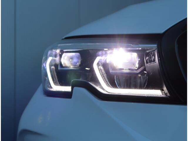 BMW 3-SERIE 330e M-sport | Schuifdak | Leder | Laser | Keyless | ACC | Org. NL