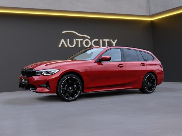 BMW 3-SERIE touring 330 e Sport Line Invidual | Laser | Pano | 360 | Harman Kardon