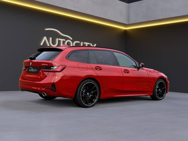 BMW 3-SERIE touring 330 e Sport Line Invidual | Laser | Pano | 360 | Harman Kardon