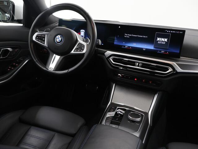 BMW 3-SERIE Touring 330e | Panoramadak | Ele. stoelen + Geheugen | HUD | Sportstoelen | Camera | Apple CarPlay/Android auto | Adaptieve Cruise Control | Comfort Pakket | M-Sport Pro | HiFi | Curved Display |
