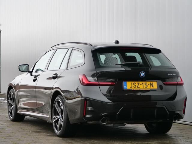 BMW 3-SERIE Touring 330e 292 Pk Automaat M-Sport pakket Schuifdak / Apple Carplay / Head-Up / Keyless