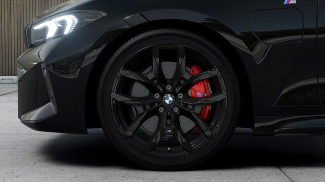 BMW 3-SERIE Touring 330e High Executive M Sport Automaat / Panoramadak / Trekhaak / Sportstoelen / Adaptieve LED / Comfort Access / Parking Assistant Plus / Active Cruise Control