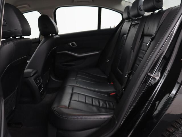BMW 3-SERIE 320e Business Edition Plus | Leder | Stoelverwarming | Live Cockpit | Carplay | Navigatie | Full LED | Parkeerhulp | Climate control | Bluetooth | PHEV | Plug In