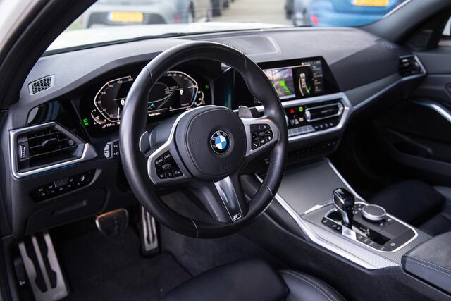 BMW 3-SERIE 320e Business Edition Plus , Panoramadak, Leer, Carplay,