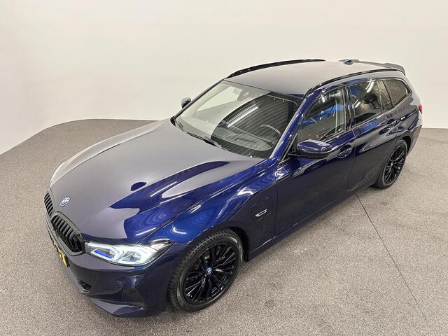 BMW 3-SERIE Touring 320e LCI New Model 2023 Innovation Pack 18" Wheels Park Pack Sportline Curved Screen HUD Display Privacy Glass