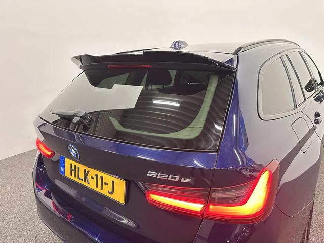 BMW 3-SERIE Touring 320e LCI New Model 2023 Innovation Pack 18" Wheels Park Pack Sportline Curved Screen HUD Display Privacy Glass