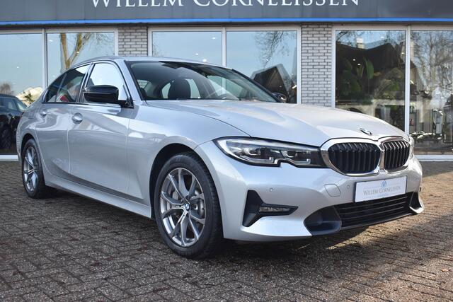 BMW 3-SERIE 330e High Executive Aut. Leder Navi Carplay Stoelverwarming HiFi
