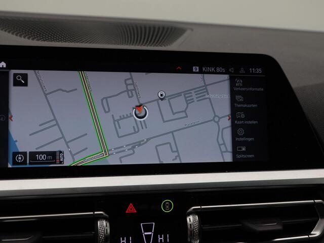 BMW 3-SERIE 330i Executive Edition 259 Pk Automaat | M-Pakket | Leder/Alcantara | Camera | Navigatie| Trekhaak | Privacy Glass | 19 Inch