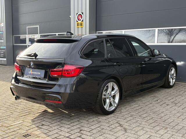 BMW 3-SERIE Touring 318i M Sport Corporate Lease Automaat | Navi | Leder | Carplay/Android | All Season | Interesse? Bel of App naar: 06 30 51 05 90