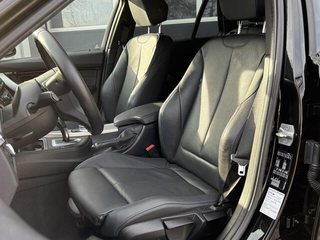 BMW 3-SERIE Touring 318i M Sport Corporate Lease Automaat | Navi | Leder | Carplay/Android | All Season | Interesse? Bel of App naar: 06 30 51 05 90