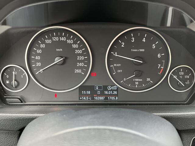 BMW 3-SERIE Touring 318i | CAMERA | CLIMA | CRUISE | LED | NAVI | PDC V&A | TREKHAAK