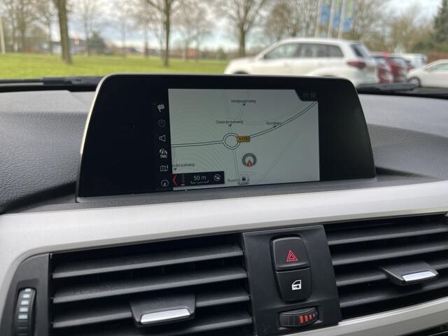 BMW 3-SERIE Touring 318i | CAMERA | CLIMA | CRUISE | LED | NAVI | PDC V&A | TREKHAAK