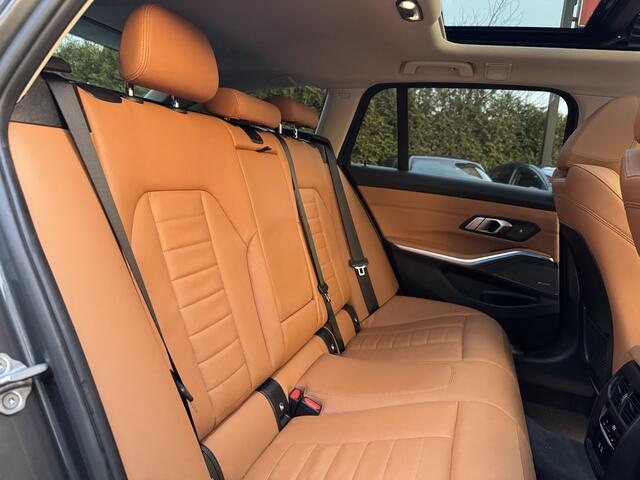 BMW 3-SERIE Touring 330e xDrive High Executive, Pano | M-sport | H&K