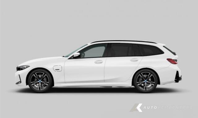 BMW 3-SERIE 330e xDrive M Sport | Shadow | Panorama | Head-Up | Elek. trekhaak | Widescreen | Hifi | Camera | 18' inch |