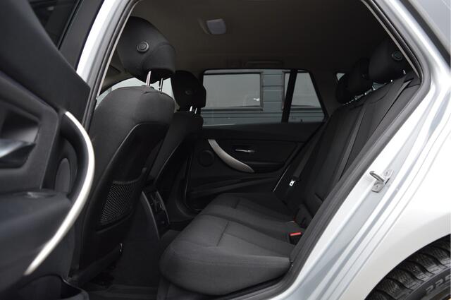 BMW 3-SERIE Touring 318i Corporate Lease Executive | ORG. NL | TREKHAAK |