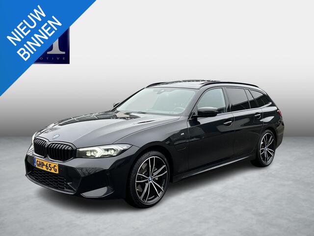 BMW 3-SERIE Touring 320e M-SPORT | FACELIFT| PANO|1.STE EIGENAAR, DEALER OH. | LEER | ELEK. TREKHAAK| FABRIEKSGARANTIE T/M 08 2027| LEER| STOELVERWARMING| 19 INCH! SUPER COMPLEET!