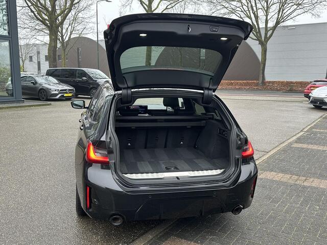 BMW 3-SERIE Touring 320e M-SPORT | FACELIFT| PANO|1.STE EIGENAAR, DEALER OH. | LEER | ELEK. TREKHAAK| FABRIEKSGARANTIE T/M 08 2027| LEER| STOELVERWARMING| 19 INCH! SUPER COMPLEET!