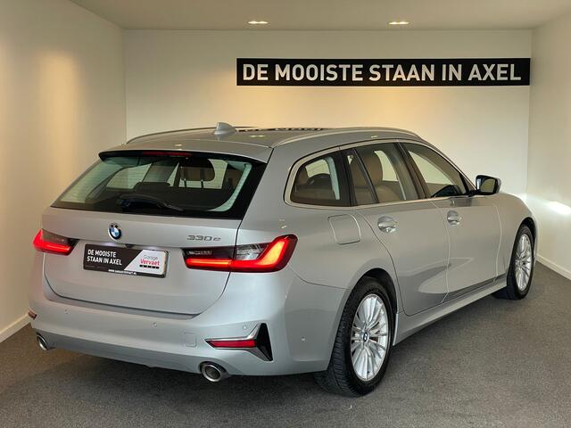 BMW 3-SERIE Touring 330e High Executive