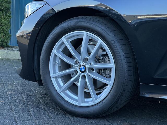 BMW 3-SERIE Touring 318i AUT. CARPLAY | ELEK.A.KLEP | NAV | LED | CRUISE | ECC | PDC | LMV | 1ÉIG