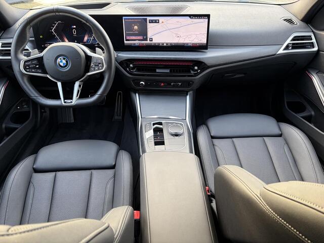 BMW 3-SERIE Touring 330e M-Sport Leder Navi Camera HiFi ACC Head Up St