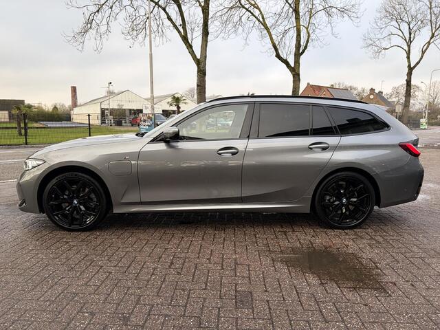 BMW 3-SERIE Touring 330e M-Sport Leder Navi Camera HiFi ACC Head Up St
