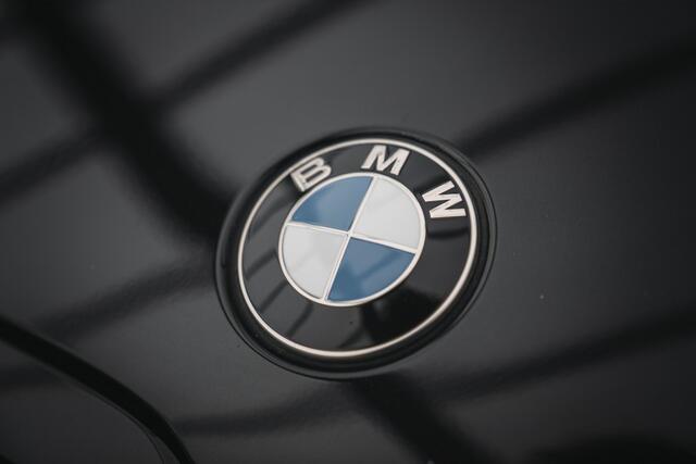 BMW 3-SERIE 330E M, Stuurverw, alcantara,, Harman,