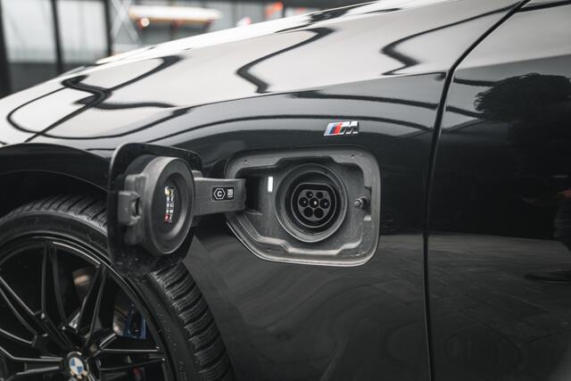 BMW 3-SERIE 330E M, Stuurverw, alcantara,, Harman,